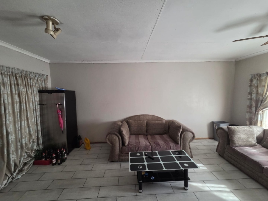 1 Bedroom Property for Sale in Willows Free State